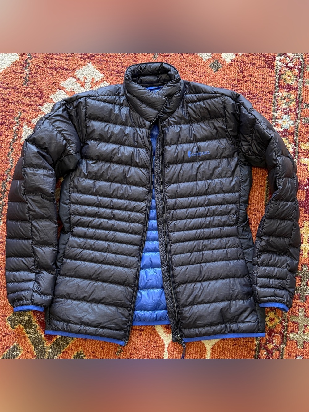 Cotopaxi Women’s M Fuego LT Down Puffer Navy - Like new!